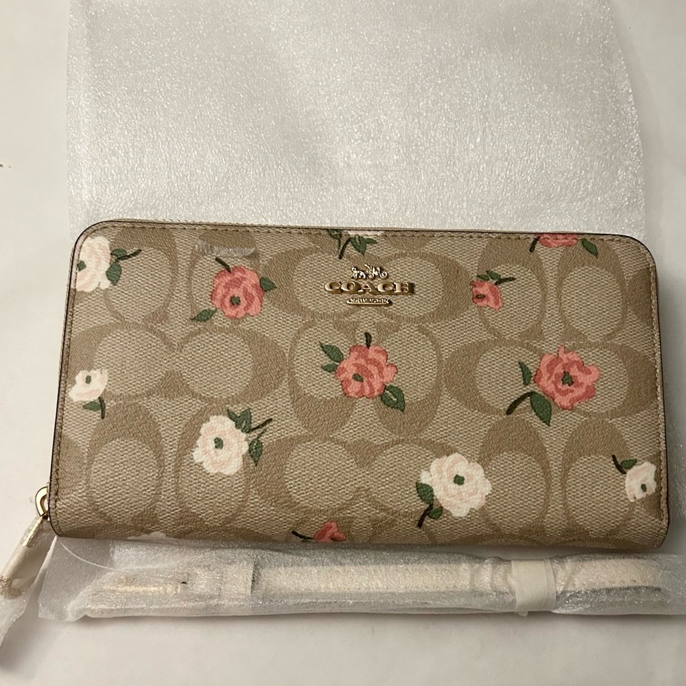 Coach Floral Zip Around Wallet NWT - Picture 4 of 5